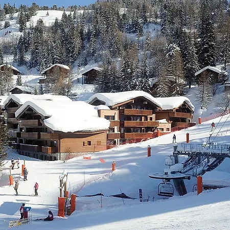 Lagrange Les Edelweiss Apartahotel 4*